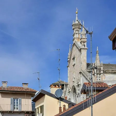Appartement House Of Glass Cathedral View - The House Of Travelers