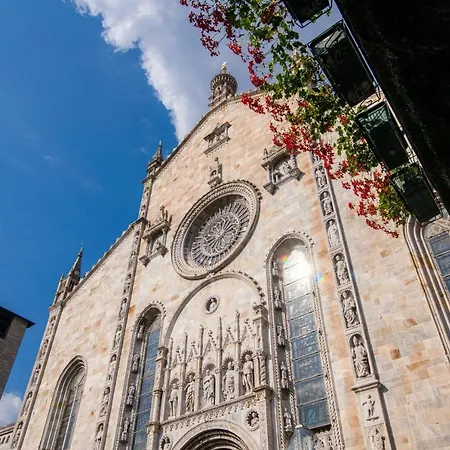 House Of Glass Cathedral View - The House Of Travelers Appartement Côme