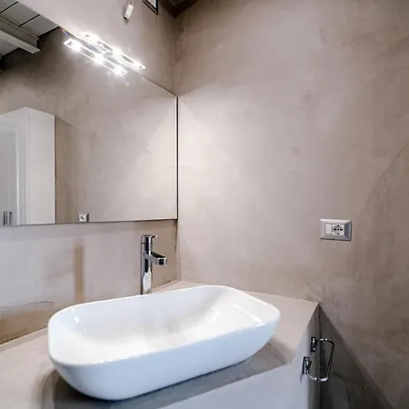 Apartamento House Of Glass Cathedral View - The House Of Travelers