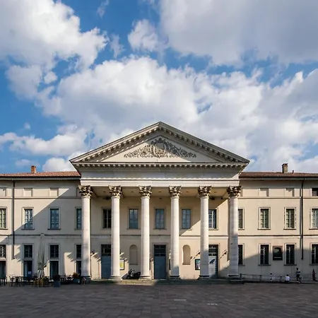 House Of Glass Cathedral View - The House Of Travelers Appartamento Côme